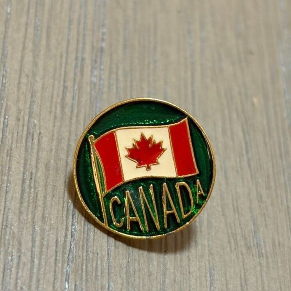 Vintage Canada Flag in Green Enamel Circle Lapel Pin